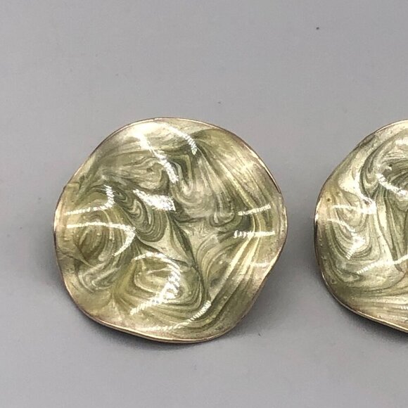 3/$30 Vintage Earrings Gold Wavy Button Swirl Design Green White Pierced Estate - Picture 2 of 11
